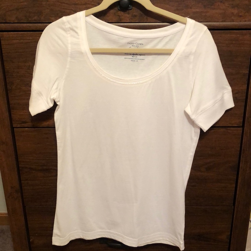 White T-shirts